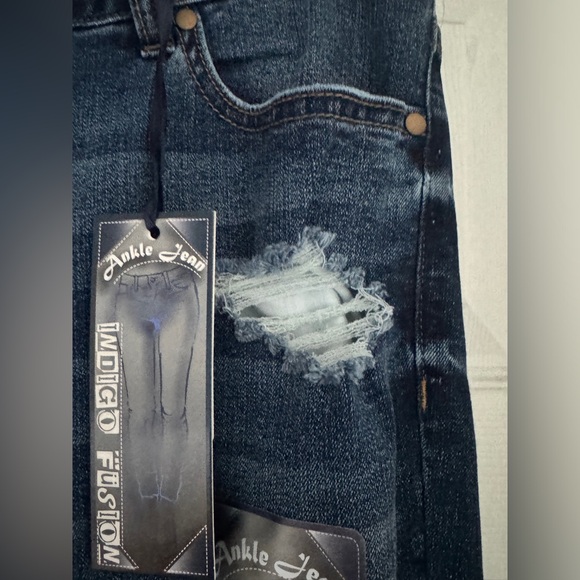 NWT Indigo Fusion Distressed Ankle Skinny Jeans, Size 18 - Picture 3 of 11